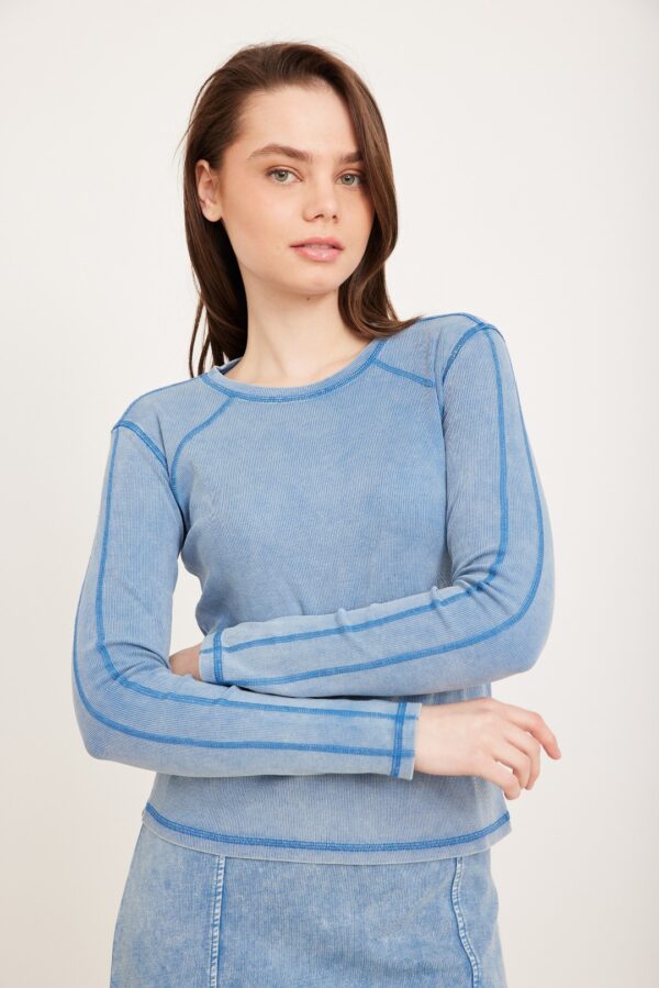 חולצת ריבס בייסיק ג'ינס בהיר