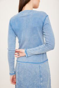 חולצת ריבס בייסיק ג'ינס בהיר