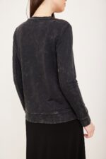 חולצת הנקה חיתוך אלכסון ג'ינס שחור