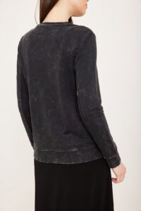 חולצת הנקה חיתוך אלכסון ג'ינס שחור