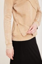 חולצת הנקה חיתוך אלכסון קאמל