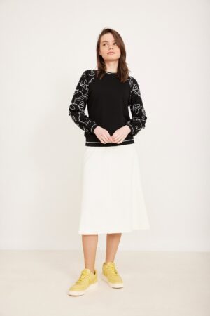 שמלות קלאסיות לנשים באורדמן, אופנה נוחה ללבוש בכל עונה.