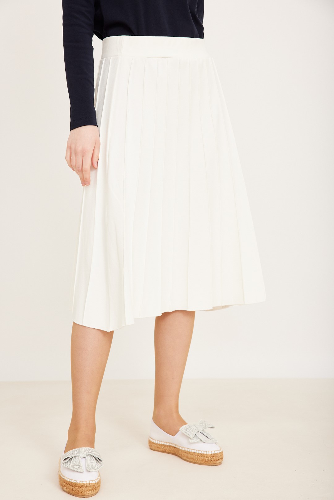 חצאית מחולקת לבנה (קיים גם בשחור)