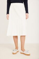 חצאית מחולקת לבנה (קיים גם בשחור)