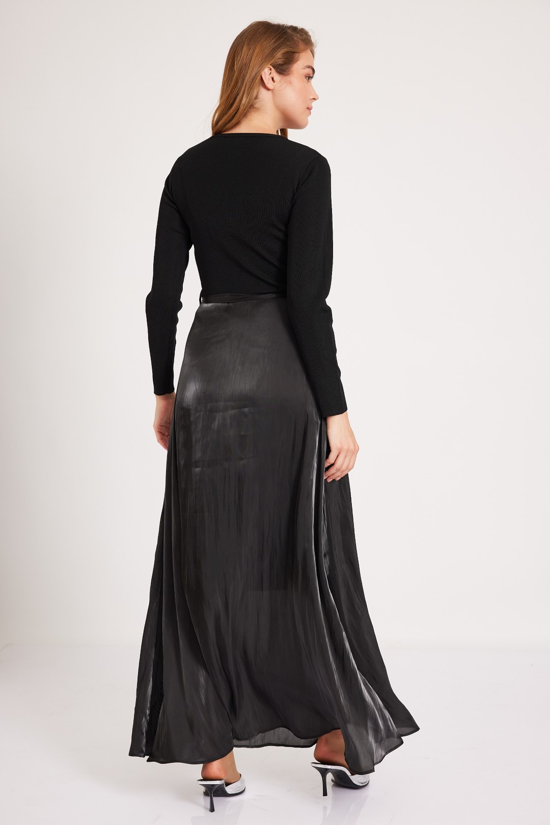 שמלה מטאלית שחורה
