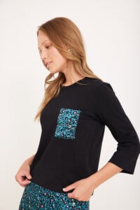 חולצת בייסיק כיס סאטן צבעוני