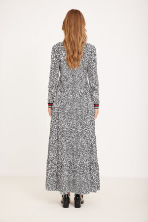 חולצת פרינט וסרטים