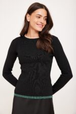 חולצה נוחה ואלגנטית לאיפור יומי באורדמן.