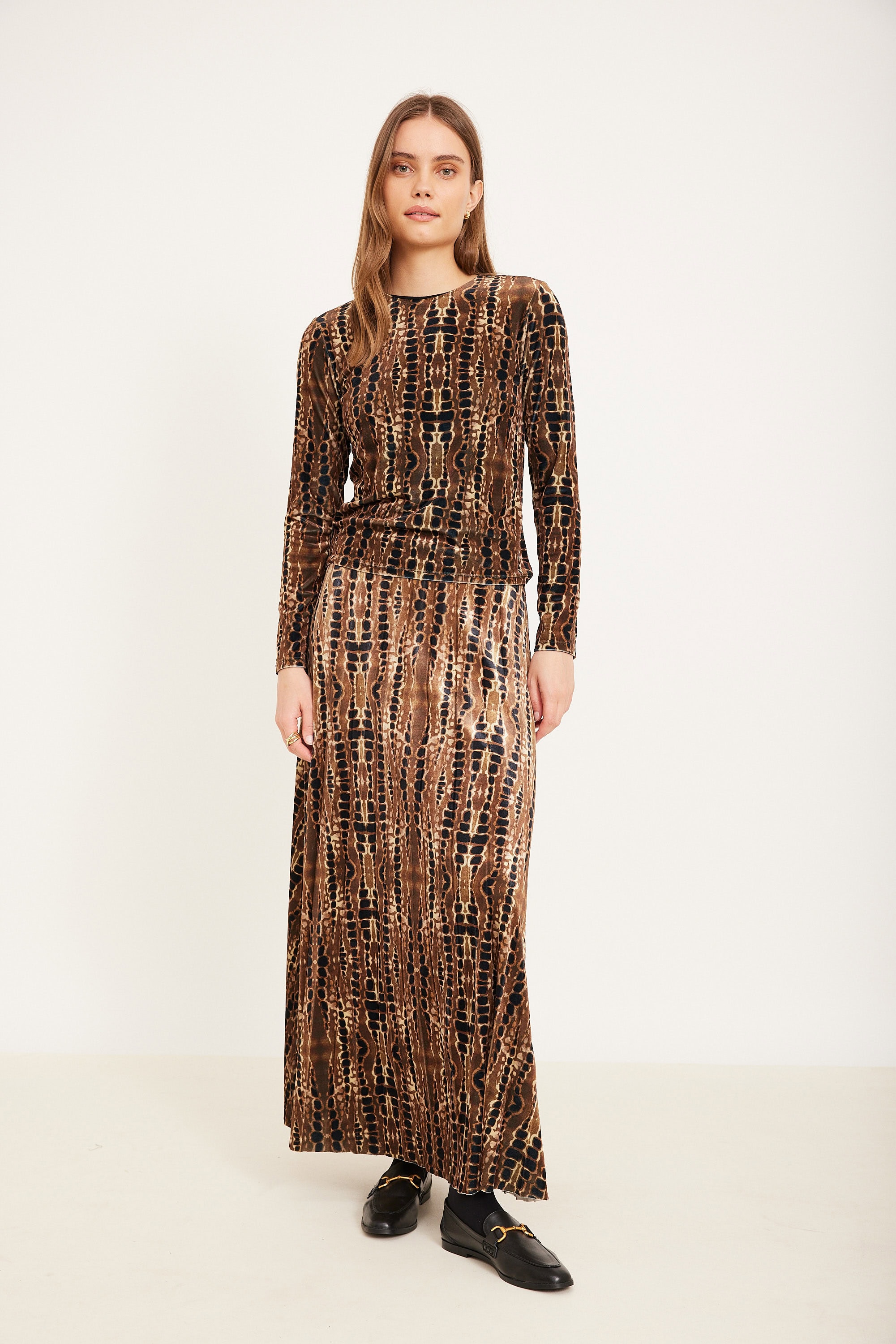 סט מנוחש קטיפה סט מנוחש קטיפה