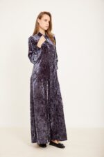 שמלת קטיפה אפורה