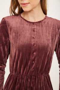 שמלת קטיפה כחול כפתורים