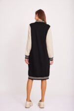 מעיל ספורט אלגנטי לנשים במראה נוח ואופנתי לגברים ואישה אופנה נוחה וסטיילית.