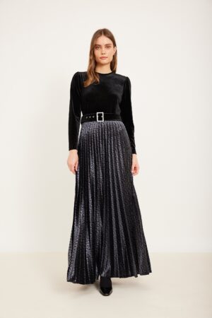 שמלחה אלגנטית לנשים עם מראה נעימים ונוח ללבוש.