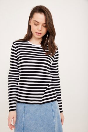חולצת בייסיק יוקרתית פסים