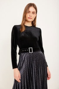 שמלת קטיפה מעויינים