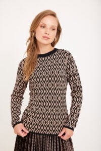 ארטיק סריג מעוצב לנשים with נוחות וסטייל, תפריט אופנה עכשווי ונוח ללובש.