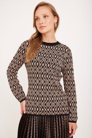 רשום לוגו אופנה נוח ללבוש, אופנת נשים אלגנטית ויוקרתית.