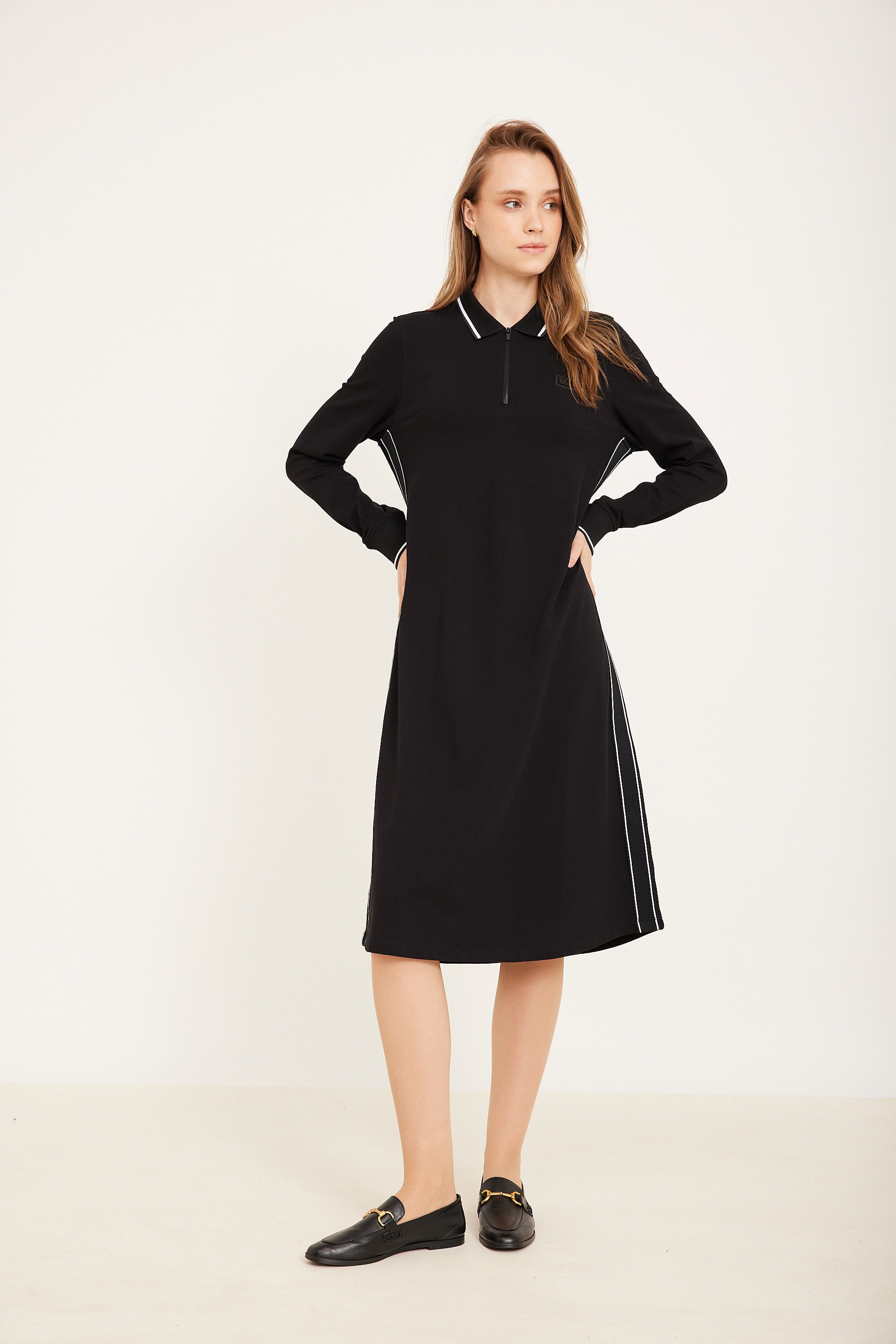 שמלת לקוסט שחורה בגדי ספורט יוניסקס אופנת נוחה ללבישה.