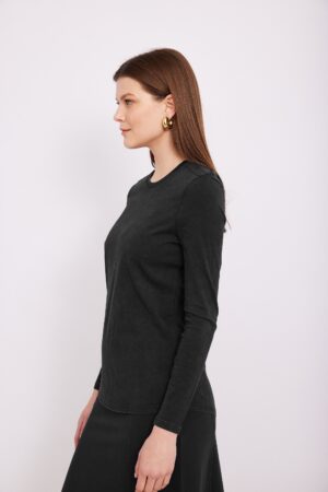 גברניקה אלגנטית שחורה לאורח יומיומי.