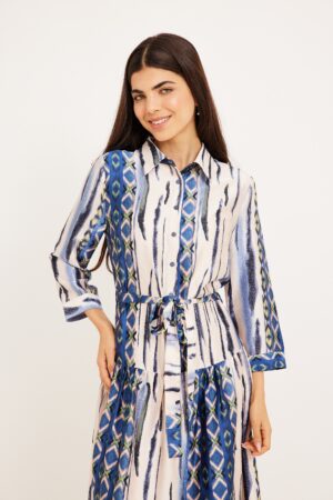 שמלת סאטן דפוס תכלת