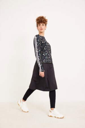 ארטיק לבוש נוח לנשים, בגדי ספורט אופנתיים, אופנה נוחה ללבוש, פריטי ספורט באורדמן.