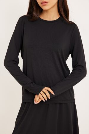 נעלי ספורט נוחות ואופנתיות לנשים, אופנה נוחה ללבוש, בגדי ספורט יומיומיים בקולקציה מיוחדת.