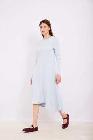 גיפת שמלה קייצית נעימה וחוץ מושלם לאורדמן – אופנה נוחה ללבוש.