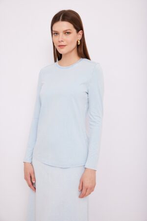 חולצה שחורה