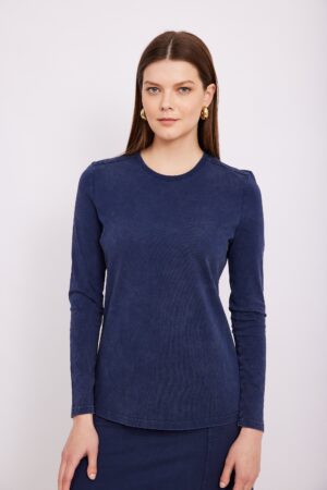 גברית אופנתית ואיכותית לנוחות מקסימלית, בגד בד דק ורך לנשים.