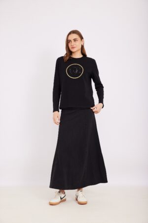 רוטב אופנה נוחה ללבישה, בגדים אלגנטיים לאורח חיים יומיומי.