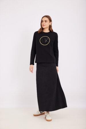 רשימת קבצים: אופנה נוחה ללבוש אחיד שחור עם לוגו זהב של אורדמן.