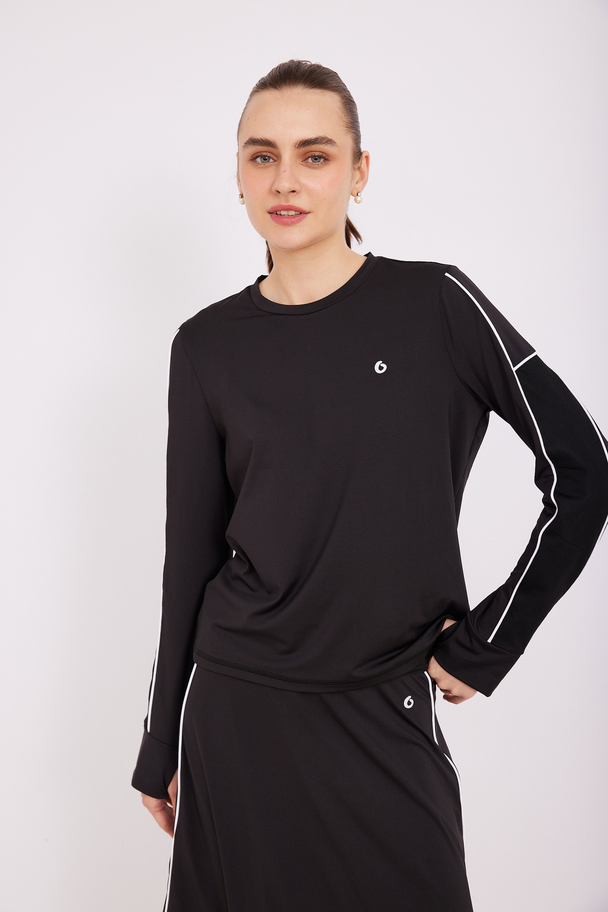 חולצת ספורט שילוב רשת אוטומטית - בגד ספורט נוח לשימוש יומי, קליל ואופנתי מבית אורדמן.