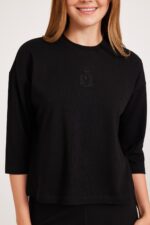 ארטיק תערובת של אופנה נוחה ואופנתית מבית אורדמן, נוחות בלבוש יומיומי עם עיצוב מודרני.