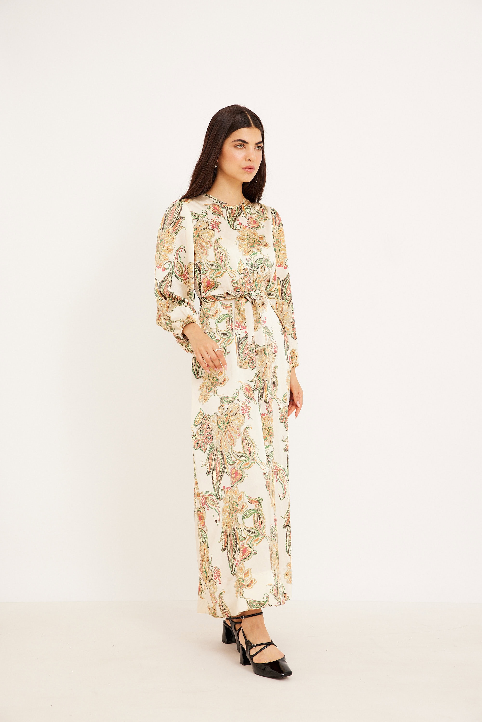 שמלת סאטן זהב ירוק שמלת סאטן זהב ירוק