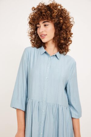 שמלת קומות מקומט תכלת