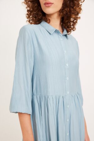 שמלת קומות מקומט תכלת