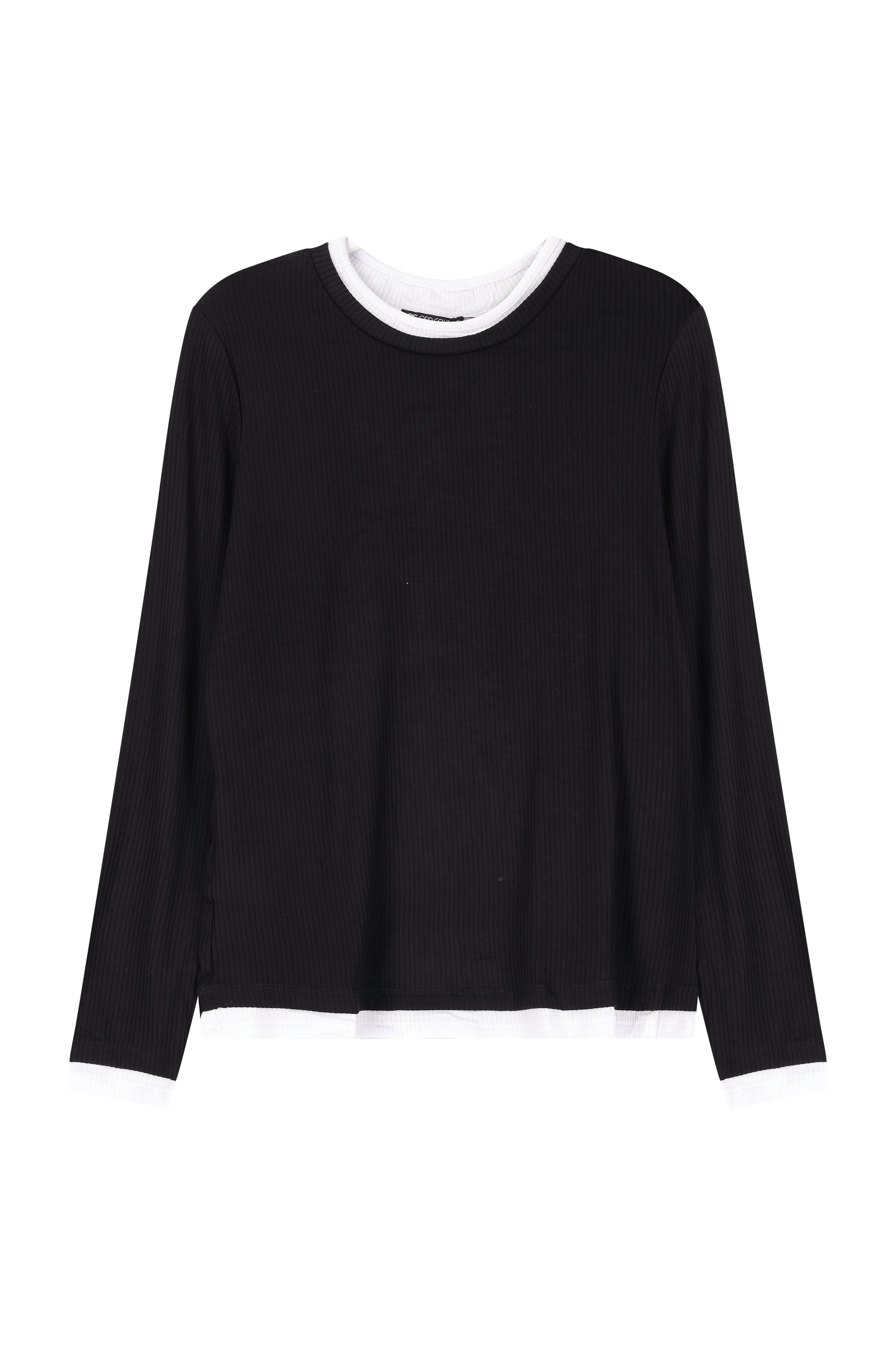 חולצת ריבס שחור סיומות לבן חולצת סרוגה נוחה בצבע שחור-לבן, אופנה נוחה ללבוש, מבחר בגדי אופנה ייחודיים.