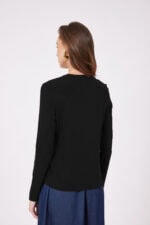 ⁦חולצת בייסיק שחור⁩ – תמונה ⁦4⁩