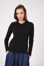 חולצת בייסיק שחור