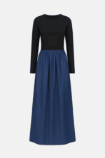 ⁦שמלה שחורה וגינס כיווצים⁩ – תמונה ⁦2⁩