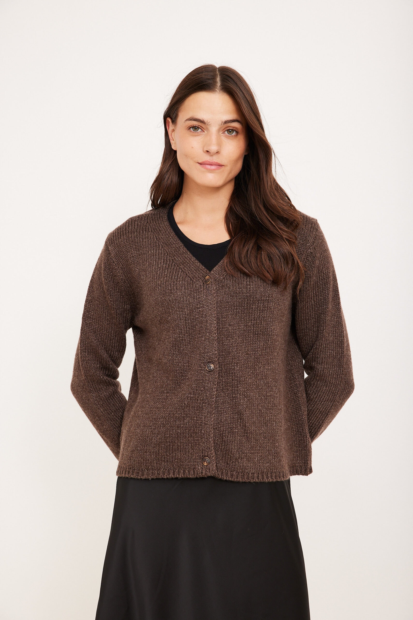 ORDMAN_060924_14455 קרדיגן חום – תמונה 1