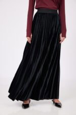 ⁦חצאית פליסה קטיפה שחורה⁩ – תמונה ⁦6⁩