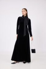 שמלת קטיפה קשירה שחורה