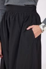 ⁦חצאית נילון כיווצים⁩ – תמונה ⁦2⁩