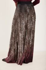 ⁦חצאית פליסה קטיפה אומברה⁩ – תמונה ⁦3⁩