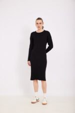 שמלת סריג שחורה